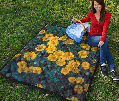 Little Yellow Daisy Print Quilt