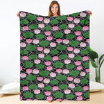 Lotus Flower And Leaf Pattern Print Blanket