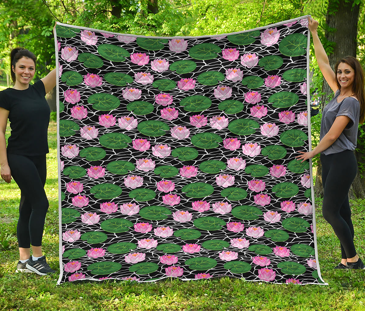 Lotus Flower And Leaf Pattern Print Quilt