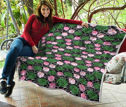 Lotus Flower And Leaf Pattern Print Quilt