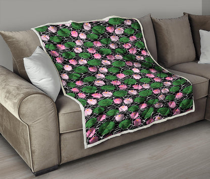 Lotus Flower And Leaf Pattern Print Quilt