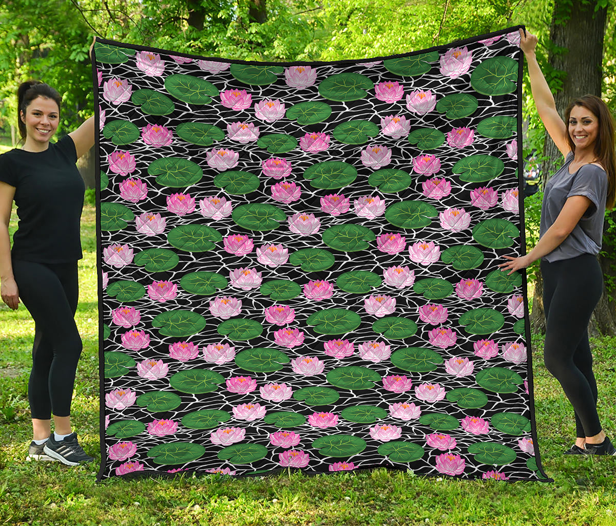 Lotus Flower And Leaf Pattern Print Quilt