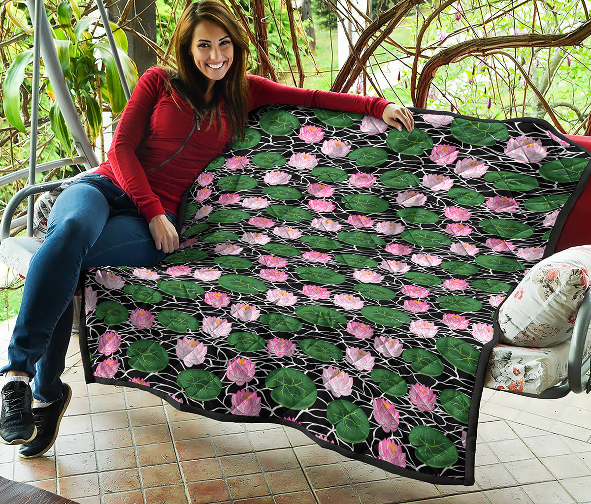 Lotus Flower And Leaf Pattern Print Quilt