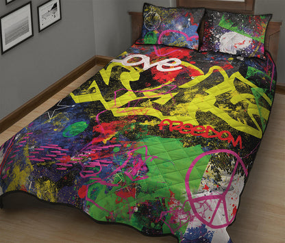Love NYC Graffiti Print Quilt Bed Set