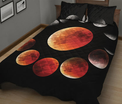 Lunar Eclipse Cycle Print Quilt Bed Set