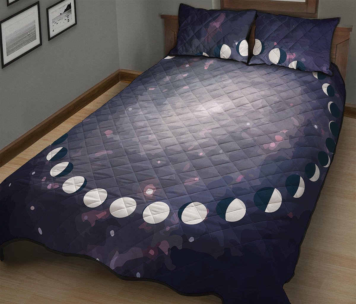Lunar Phase Cycle Print Quilt Bed Set