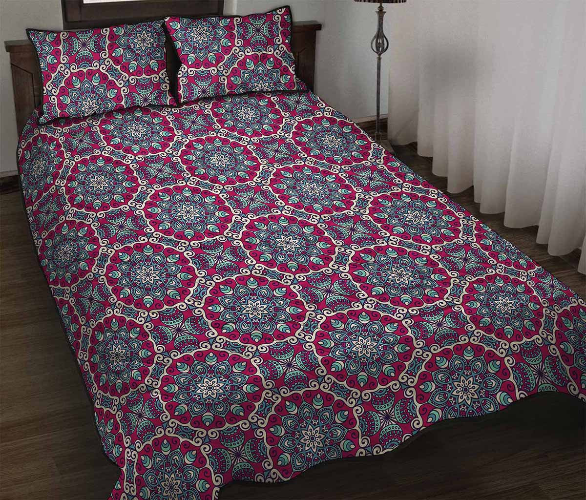 Magenta Mandala Bohemian Pattern Print Quilt Bed Set