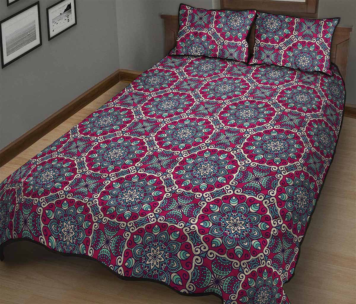 Magenta Mandala Bohemian Pattern Print Quilt Bed Set