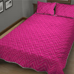 Magenta Pink Zigzag Pattern Print Quilt Bed Set