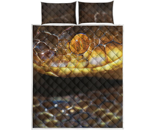 Malagasy Cat Eyed Snake Print Quilt Bed Set