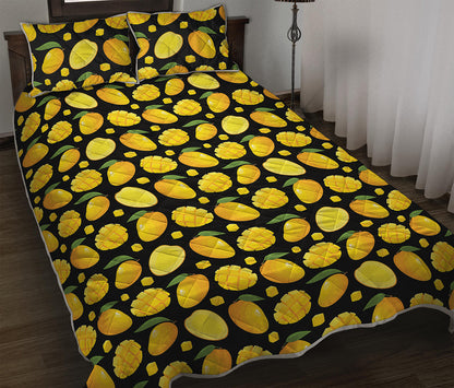 Mango Pattern Print Quilt Bed Set