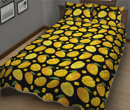 Mango Pattern Print Quilt Bed Set