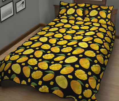 Mango Pattern Print Quilt Bed Set