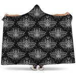 Mantis Spirit Animal Pattern Print Hooded Blanket