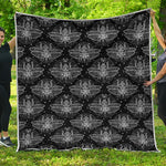 Mantis Spirit Animal Pattern Print Quilt