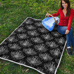 Mantis Spirit Animal Pattern Print Quilt