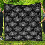 Mantis Spirit Animal Pattern Print Quilt