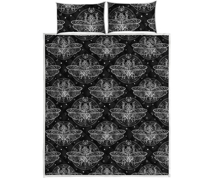 Mantis Spirit Animal Pattern Print Quilt Bed Set