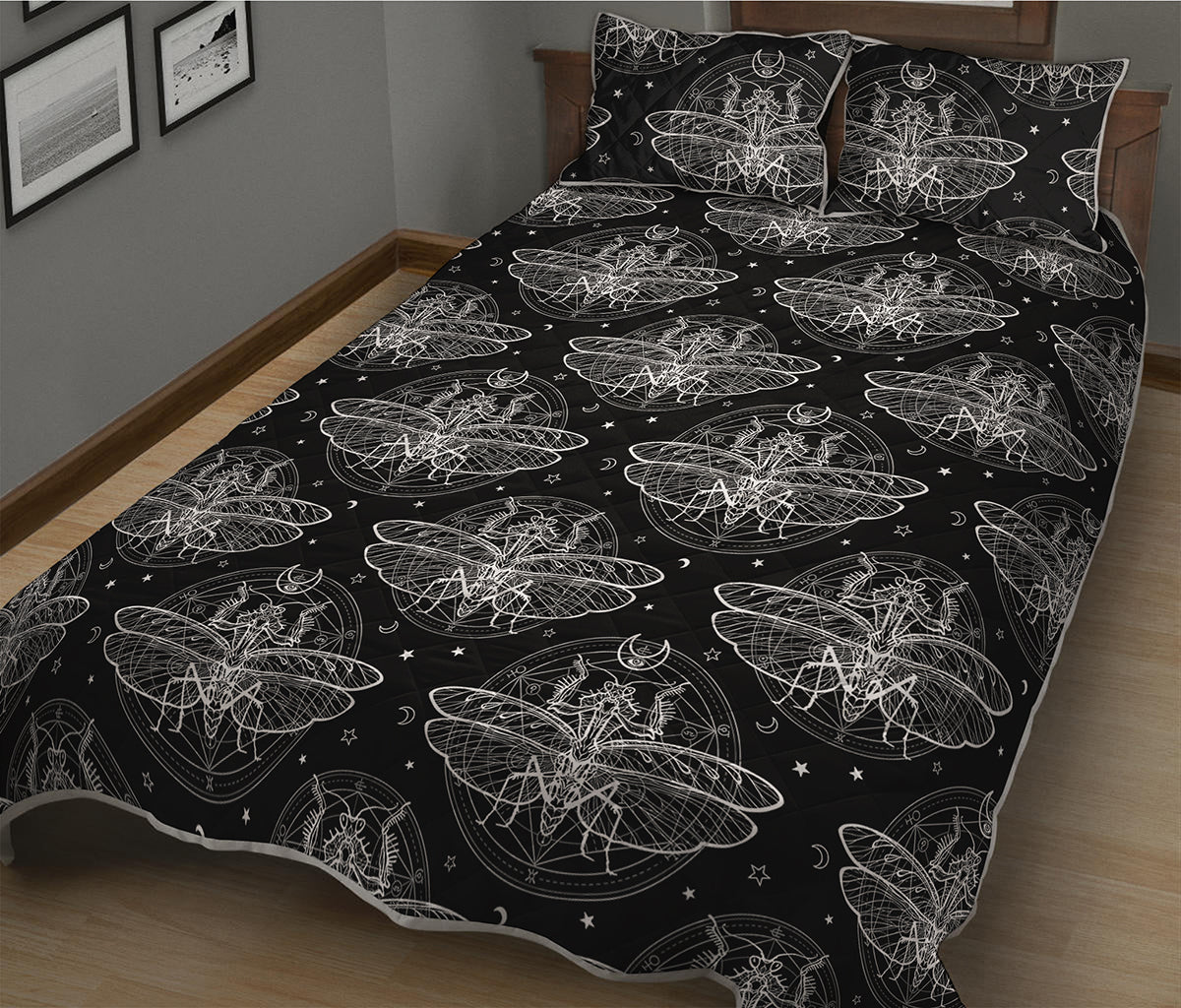Mantis Spirit Animal Pattern Print Quilt Bed Set
