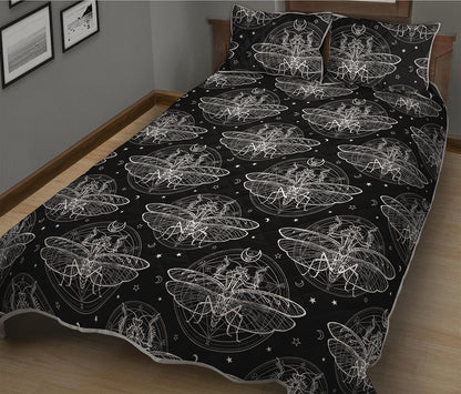 Mantis Spirit Animal Pattern Print Quilt Bed Set
