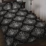 Mantis Spirit Animal Pattern Print Quilt Bed Set