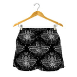 Mantis Spirit Animal Pattern Print Women's Shorts