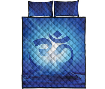 Mantra Om Print Quilt Bed Set