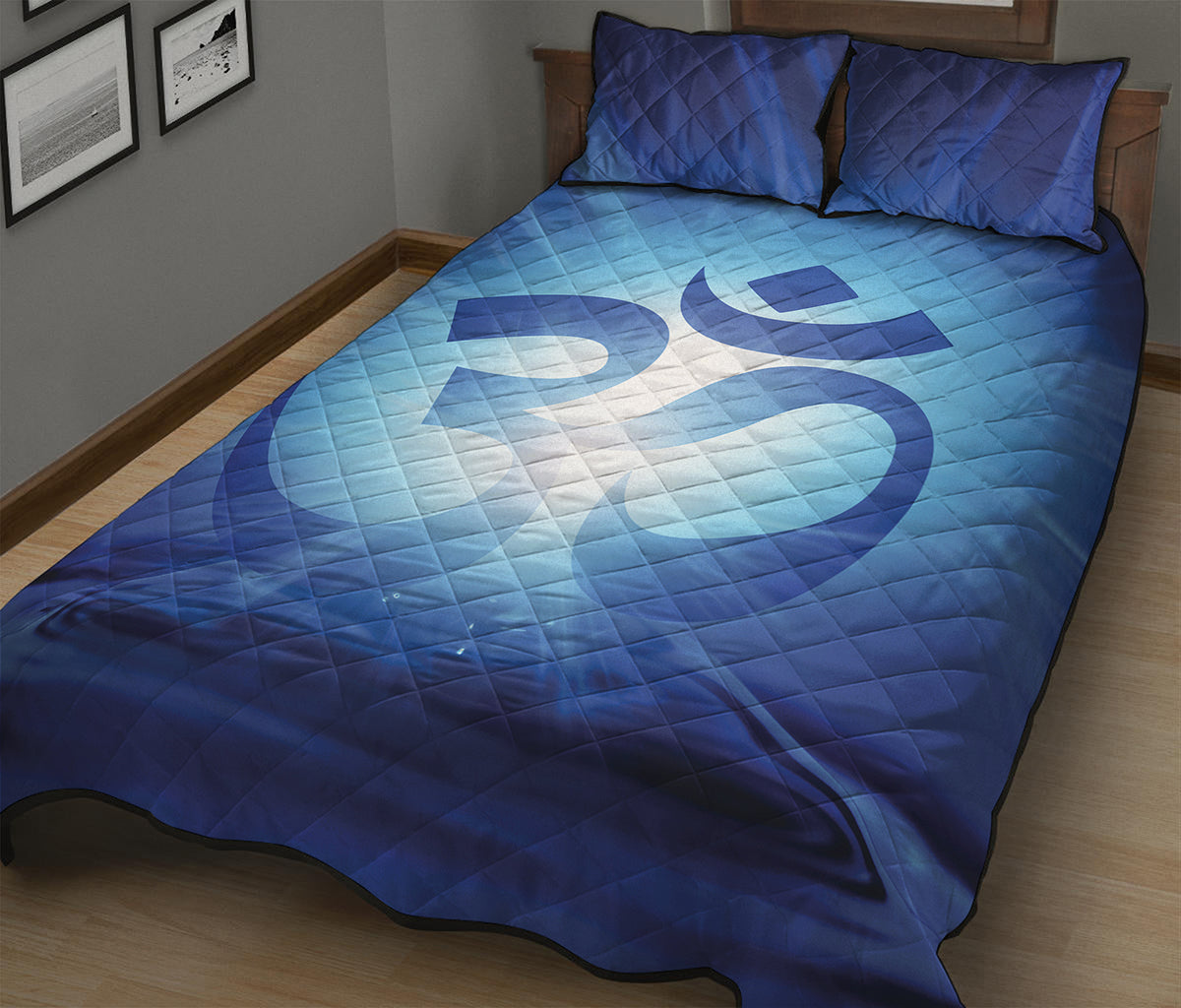 Mantra Om Print Quilt Bed Set
