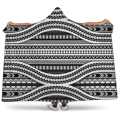 Maori Tattoo Polynesian Tribal Print Hooded Blanket