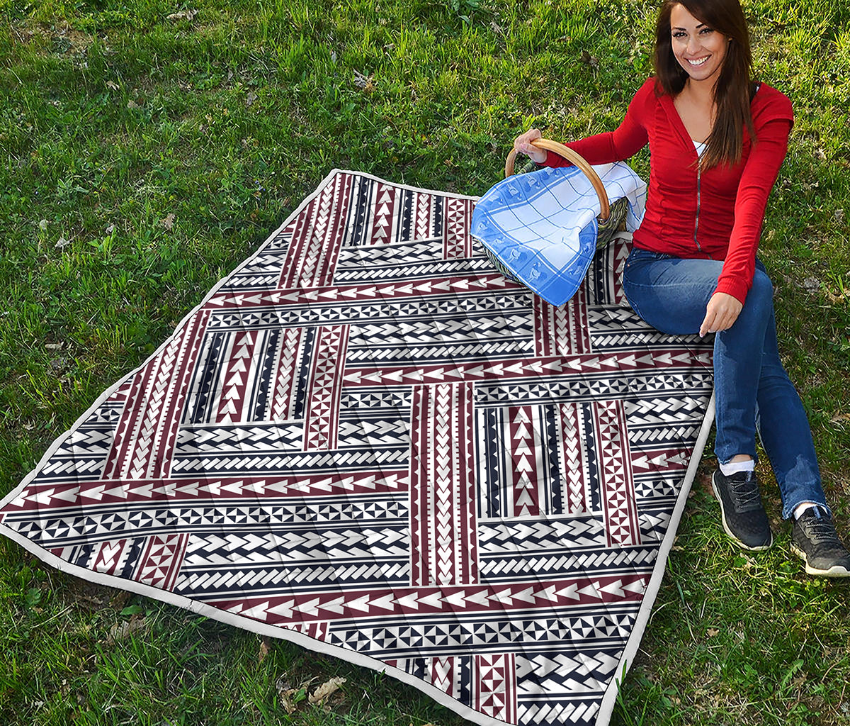 Maori Tribal Pattern Print Quilt