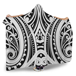 Maori Tribal Tattoo Pattern Print Hooded Blanket