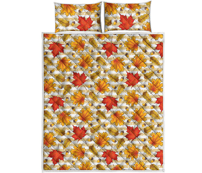 Maple And Oak Pattern Print Quilt Bed Set