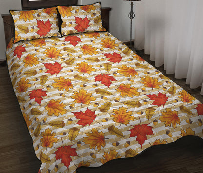 Maple And Oak Pattern Print Quilt Bed Set