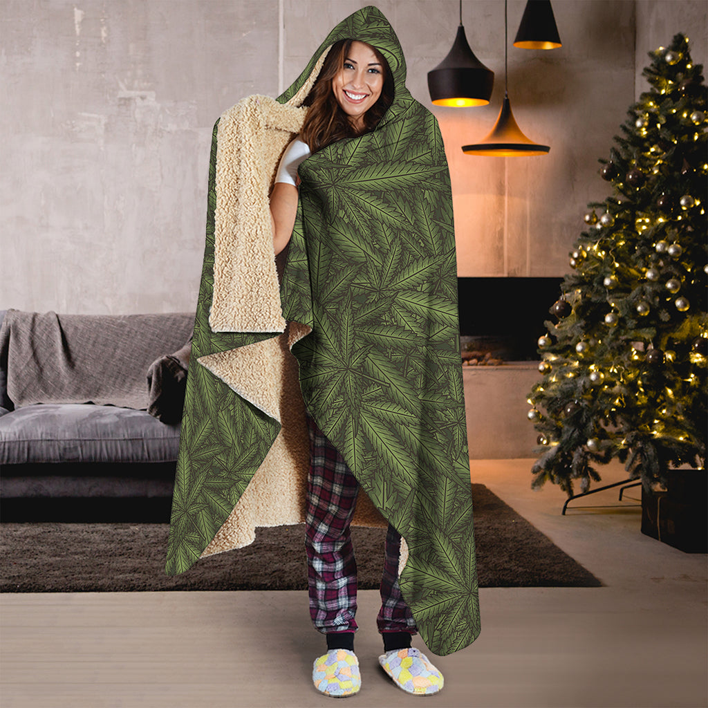 Marijuana Leaf Pattern Print Hooded Blanket