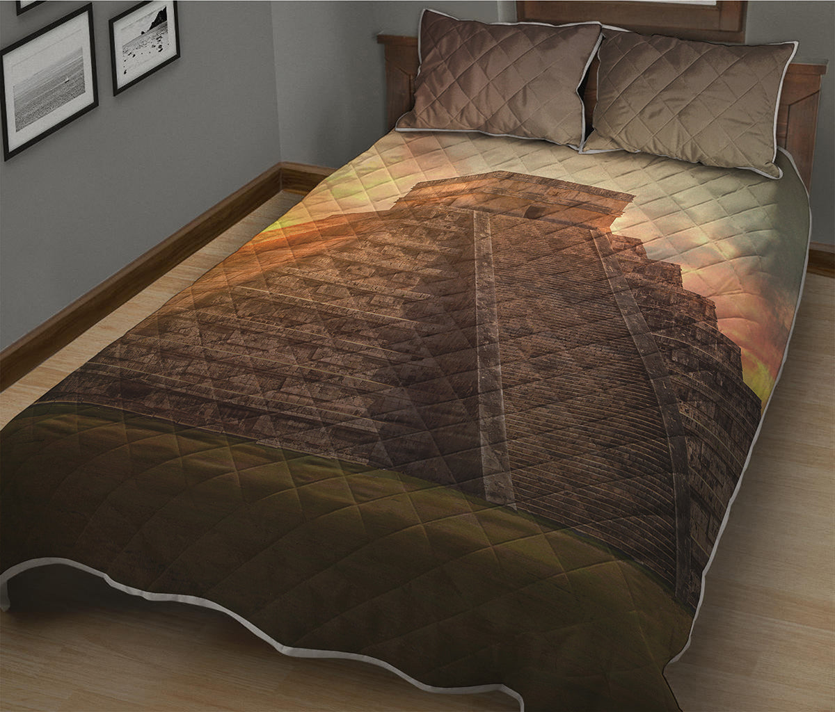 Mayan Pyramid Print Quilt Bed Set