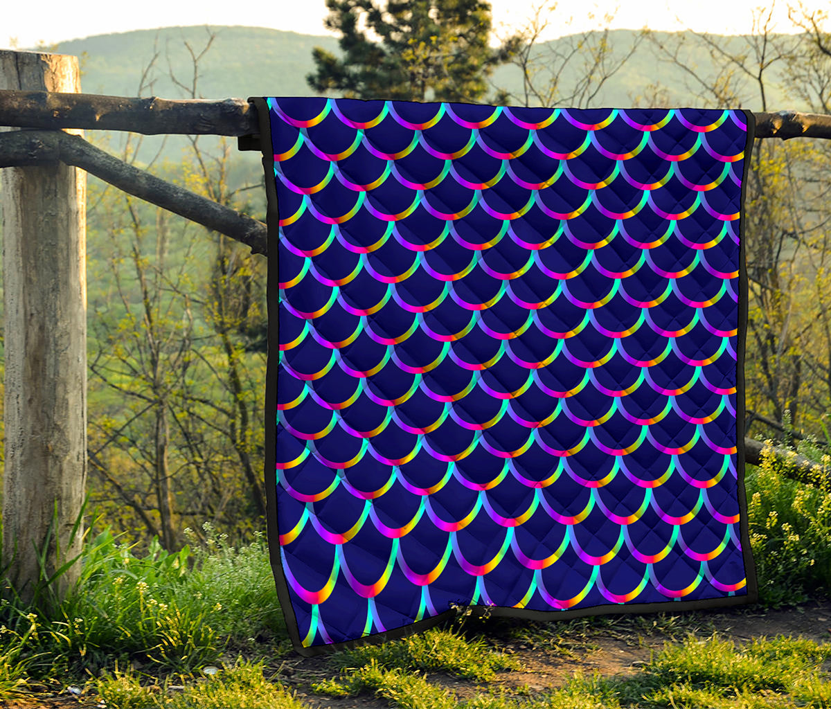 Mermaid Scales Pattern Print Quilt