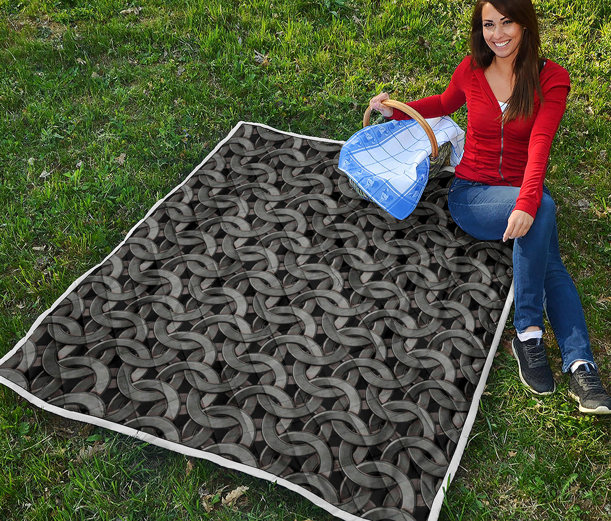 Metal Chainmail Pattern Print Quilt