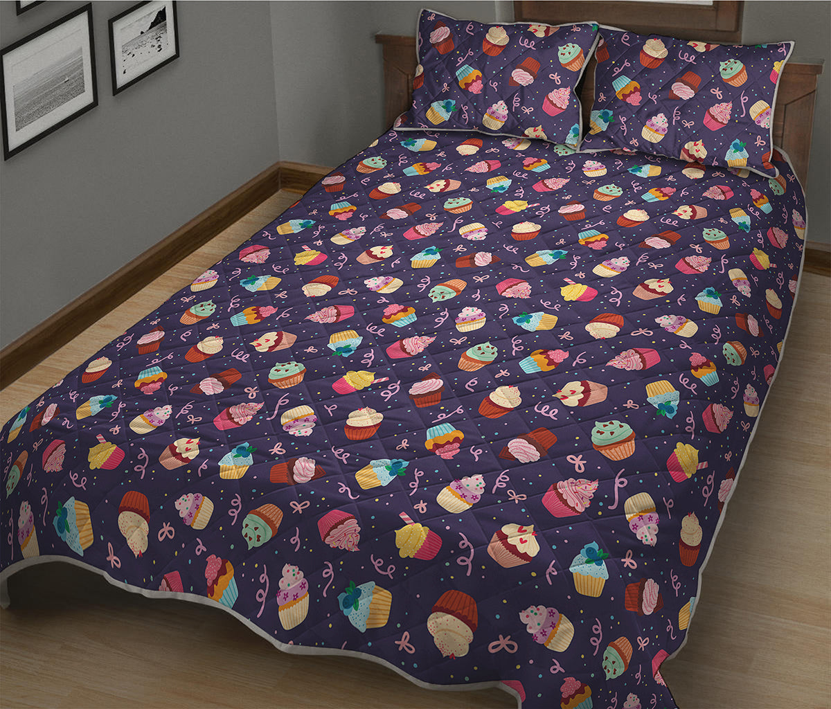 Mini Cupcake Pattern Print Quilt Bed Set