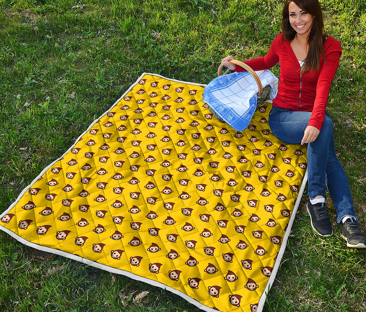 Monkey Emoji Pattern Print Quilt