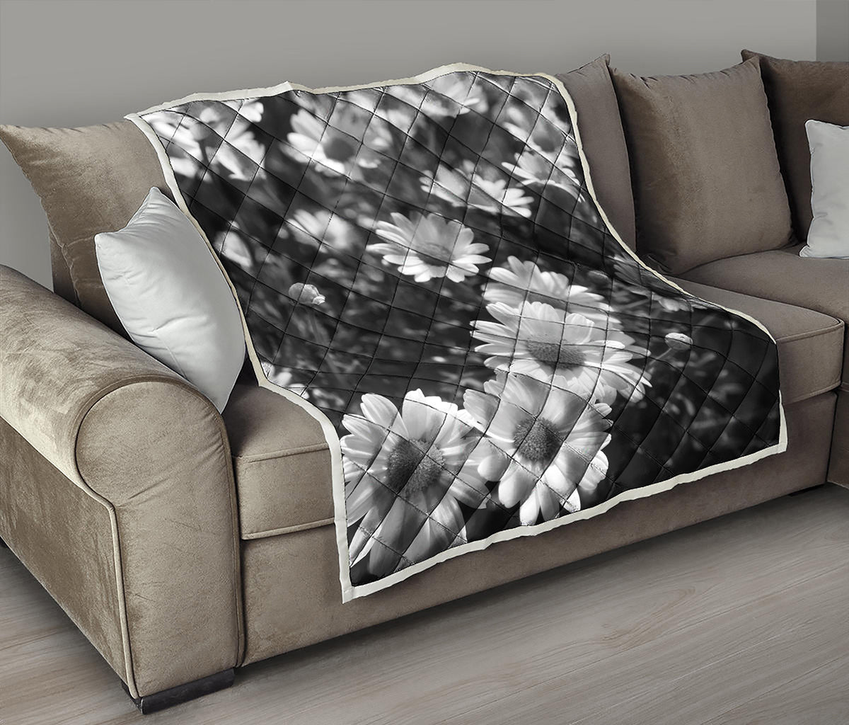 Monochrome Daisy Flower Print Quilt