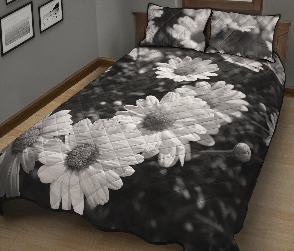 Monochrome Daisy Flower Print Quilt Bed Set