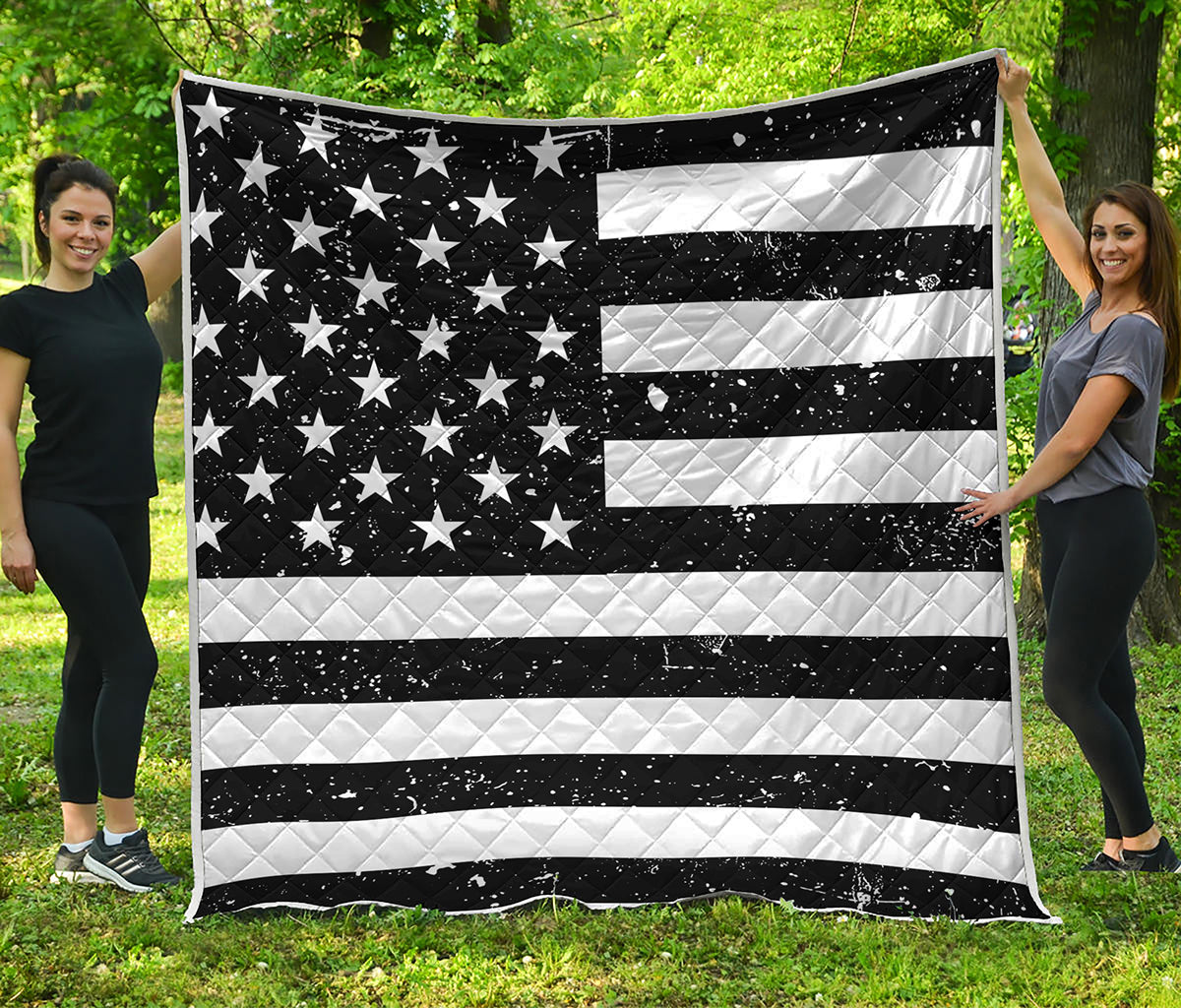 Monochrome Grunge American Flag Print Quilt