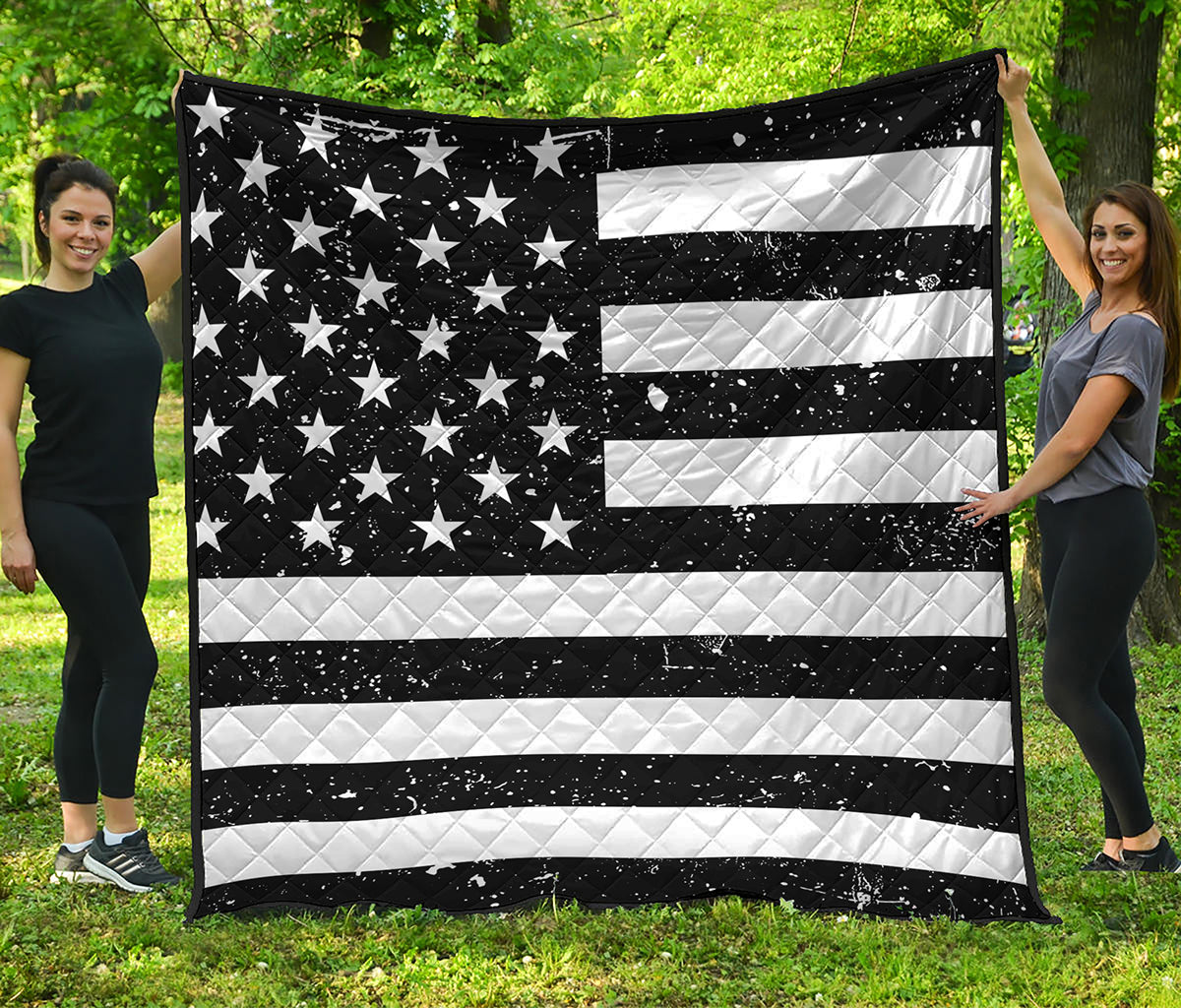 Monochrome Grunge American Flag Print Quilt