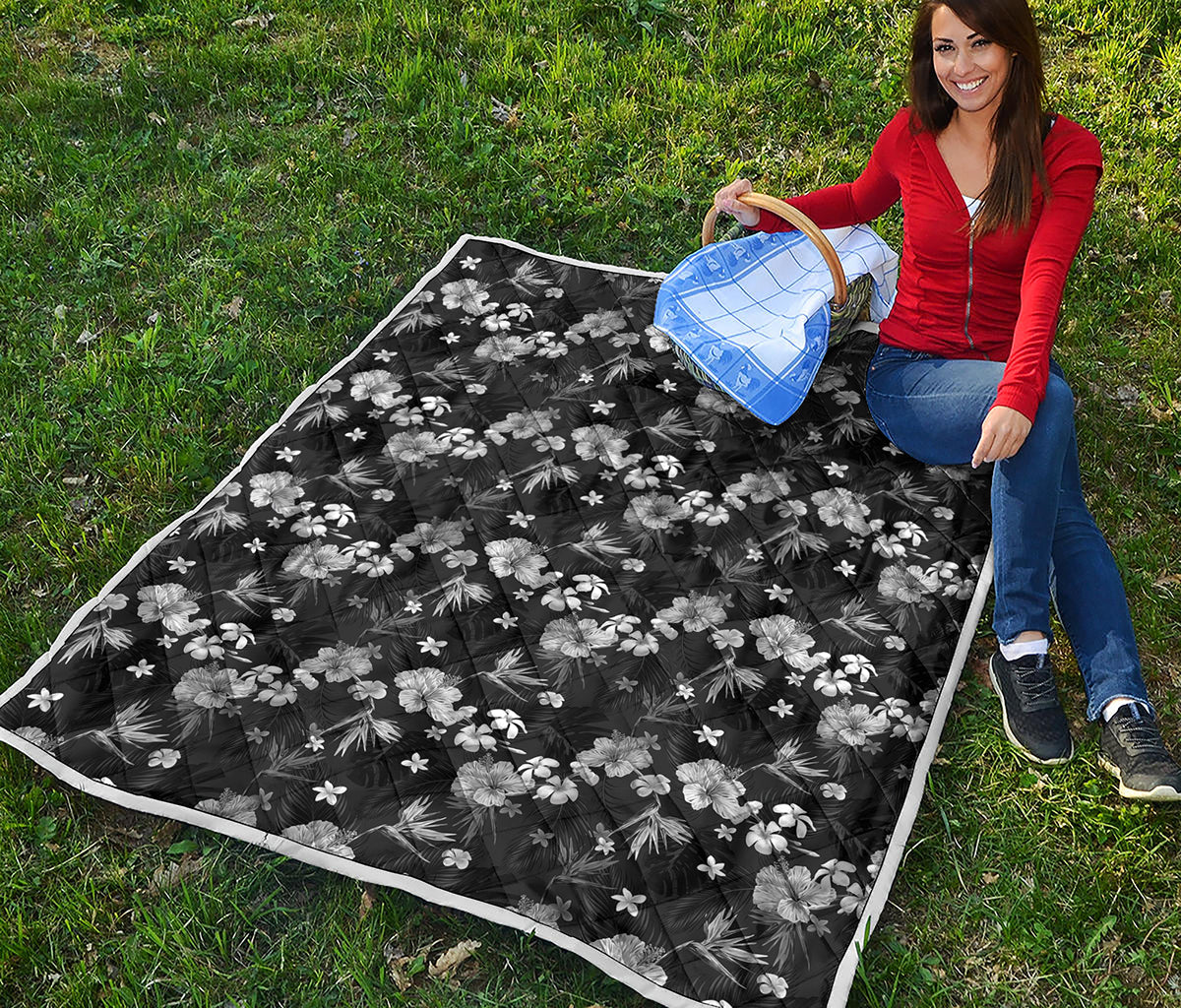 Monochrome Hawaiian Floral Print Quilt