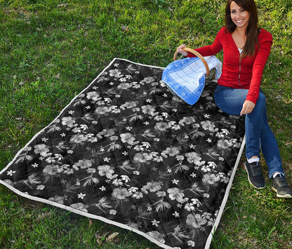Monochrome Hawaiian Floral Print Quilt