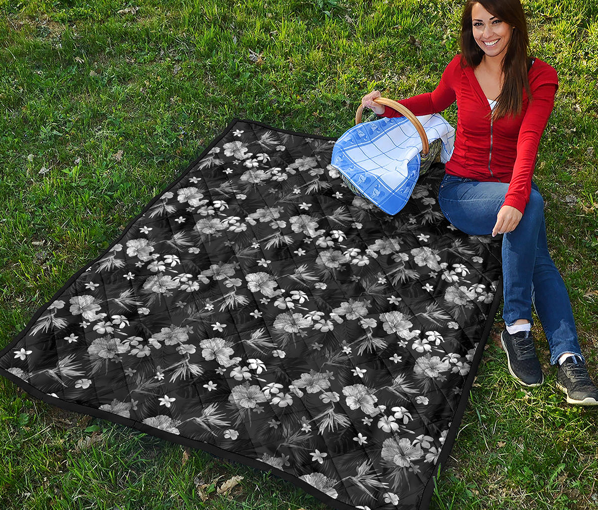 Monochrome Hawaiian Floral Print Quilt