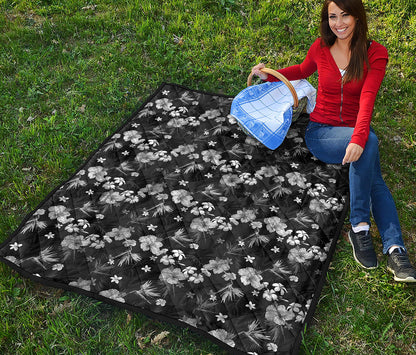Monochrome Hawaiian Floral Print Quilt