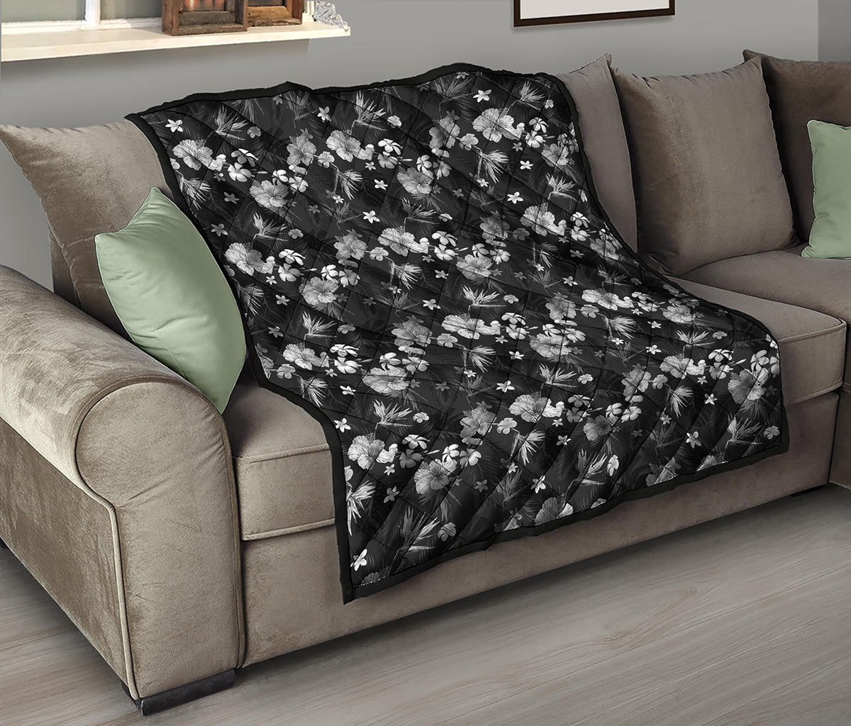 Monochrome Hawaiian Floral Print Quilt
