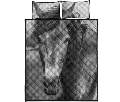 Monochrome Horse Print Quilt Bed Set