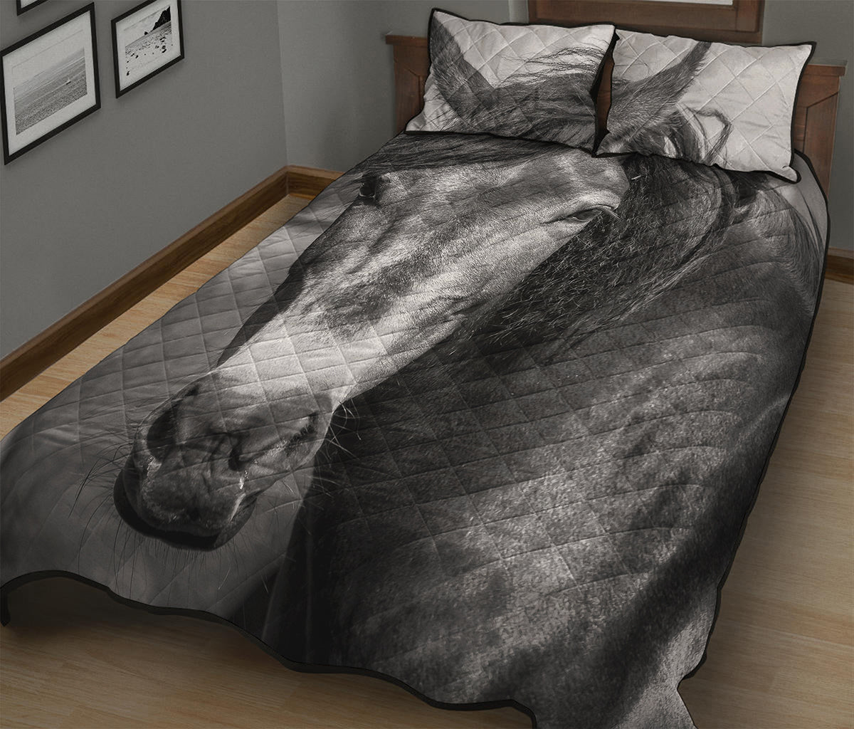 Monochrome Horse Print Quilt Bed Set